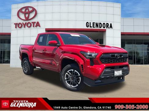 Certified 2025 Toyota Tacoma TRD Sport RWD image 1