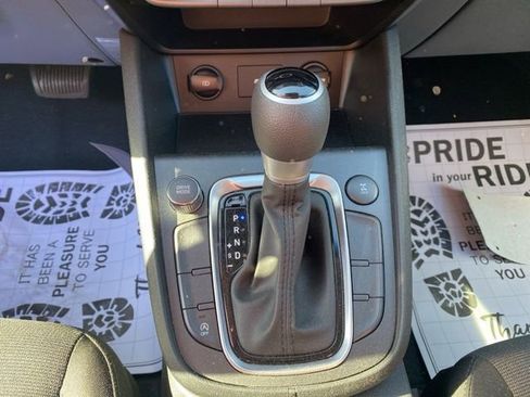 Used 2023 Hyundai Kona SEL AWD/4WD image 14