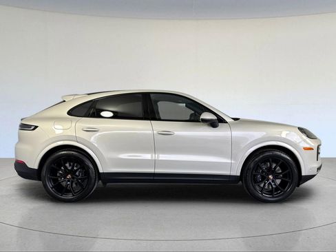 New 2026 Porsche Cayenne Coupe image 9