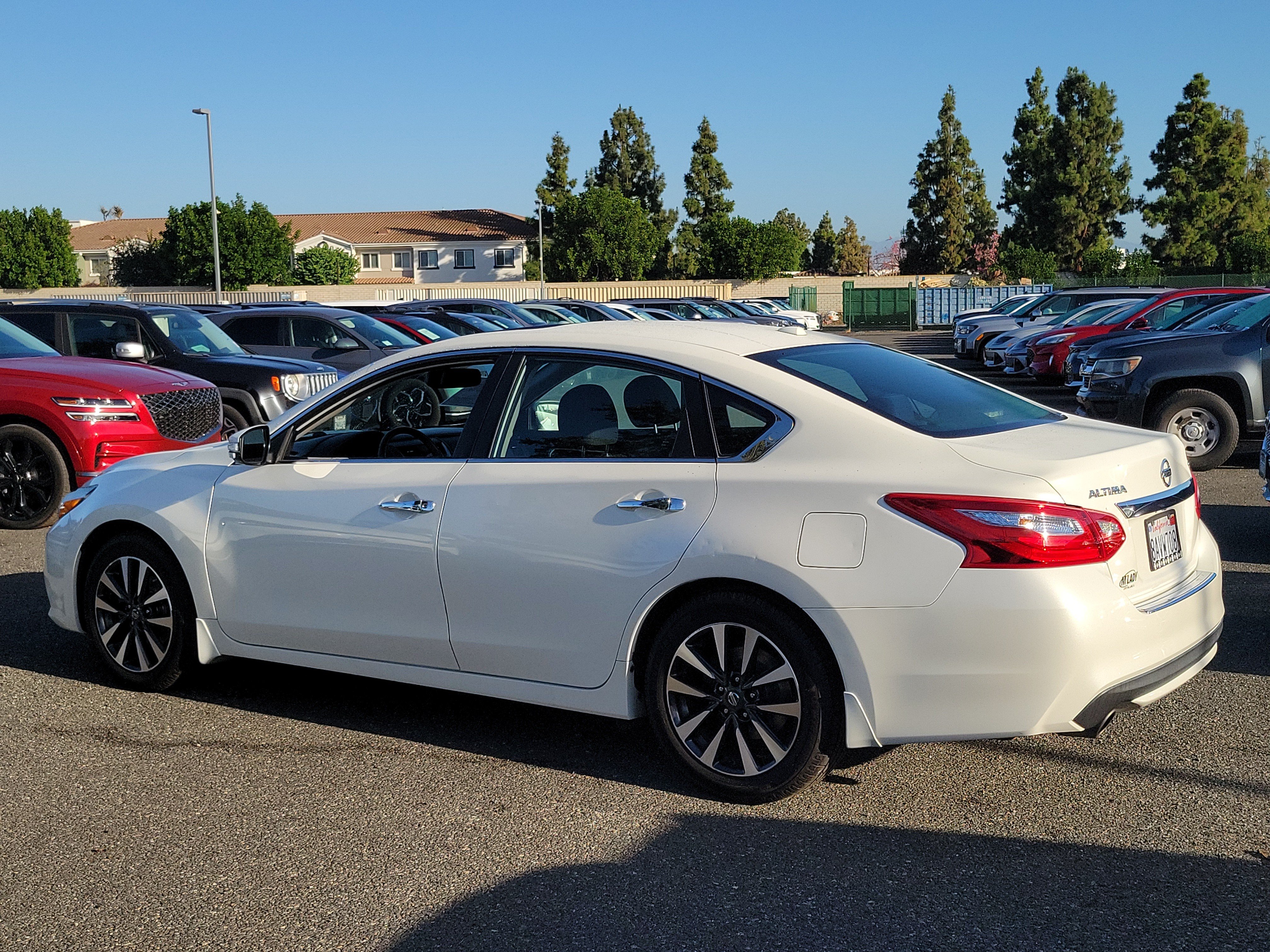Used 2016 Nissan Altima 2.5 SV w/ Convenience Package FWD image 25