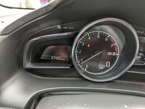 Used 2018 MAZDA MAZDA3 Grand Touring w/ Premium Equipment Package FWD image 21