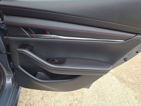 Used 2024 MAZDA MAZDA3 s image 9