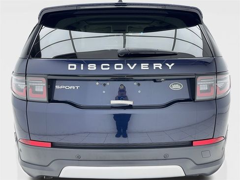 Used 2023 Land Rover Discovery Sport SE image 11