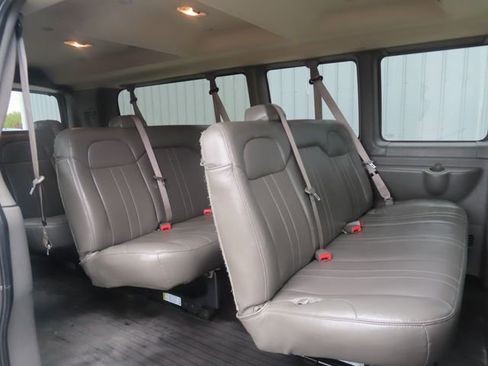 Used 2023 Chevrolet Express 3500 LS RWD image 25