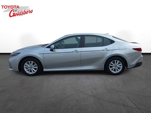 Used 2026 Toyota Camry LE w/ Convenience Package FWD image 8
