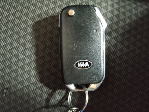 Used 2021 Kia Soul LX FWD image 32