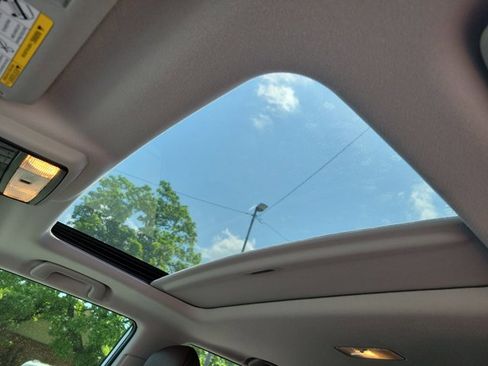 Used 2024 Toyota 4Runner Limited image 4