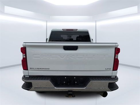 Used 2024 Chevrolet Silverado 2500 LTZ image 4