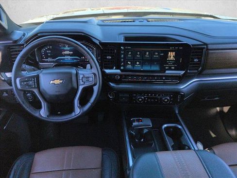 Certified 2024 Chevrolet Silverado 1500 High Country w/ Technology Package AWD/4WD image 24