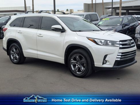 Used 2018 Toyota Highlander Limited Platinum AWD/4WD image 1