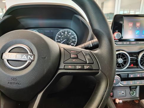 Used 2025 Nissan Sentra S FWD image 10