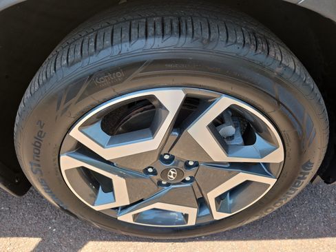Used 2023 Hyundai Palisade Limited AWD/4WD image 9
