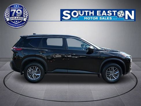 Used 2023 Nissan Rogue S AWD/4WD image 8