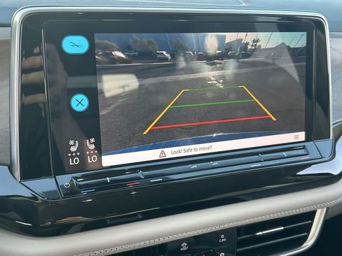 New 2026 Volkswagen Atlas SE FWD image 22