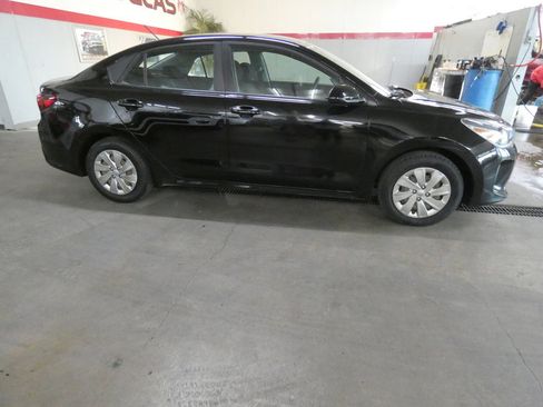 Used 2018 Kia Rio S image 7