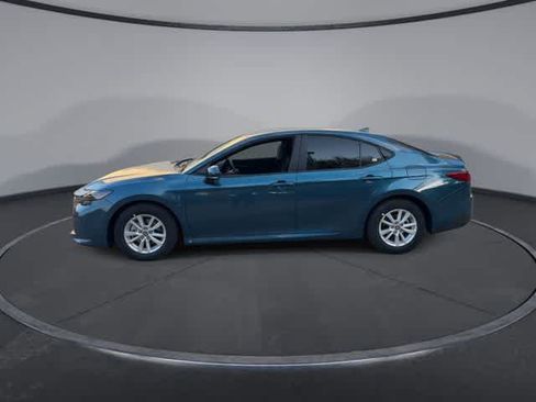 Used 2026 Toyota Camry LE w/ Convenience Package FWD image 4