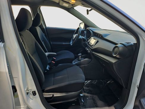 Used 2025 Nissan Kicks Play S FWD image 17