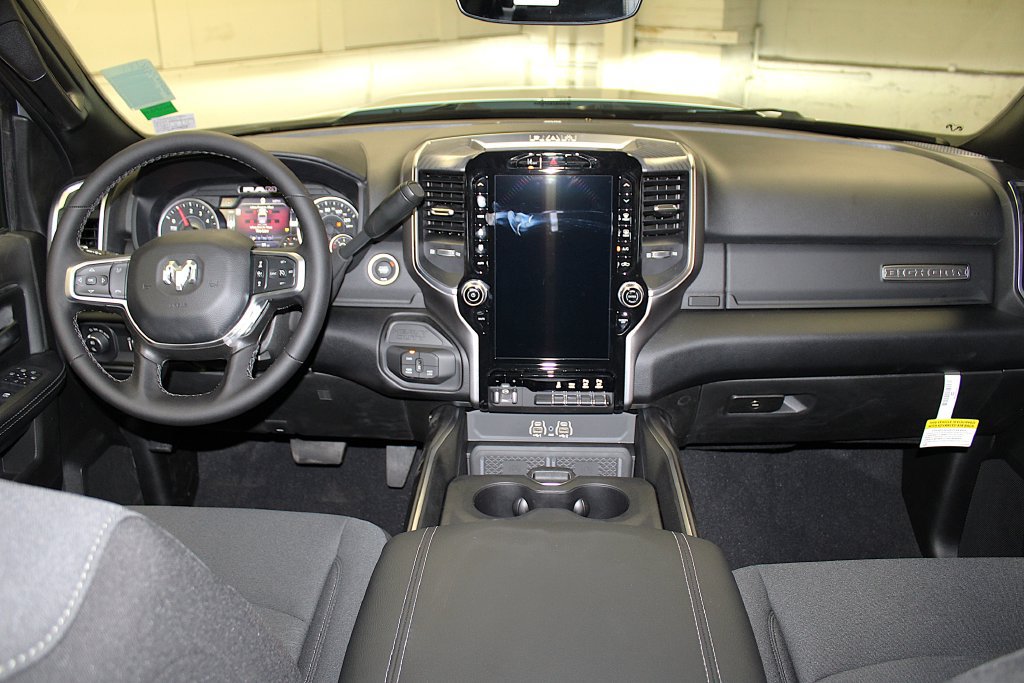 New 2026 RAM 2500 Big Horn AWD/4WD image 9