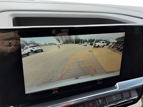 Used 2023 GMC Sierra 1500 SLE AWD/4WD image 10