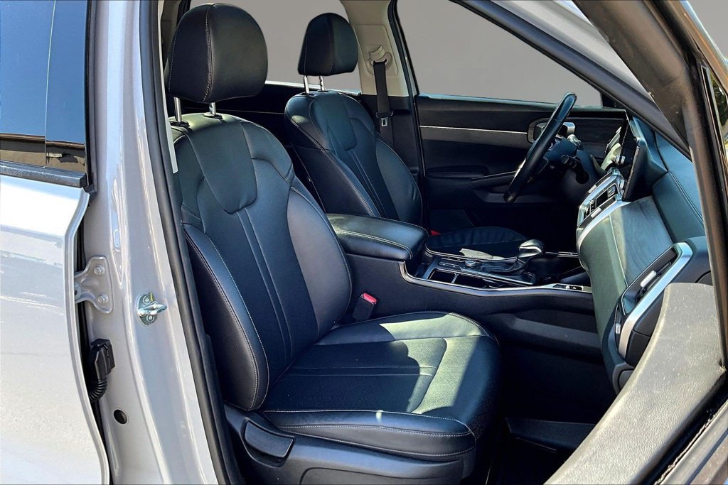 Used 2023 Kia Sorento S w/ Panoramic Sunroof Package AWD/4WD image 27