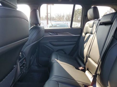 New 2025 Jeep Grand Cherokee Limited image 14