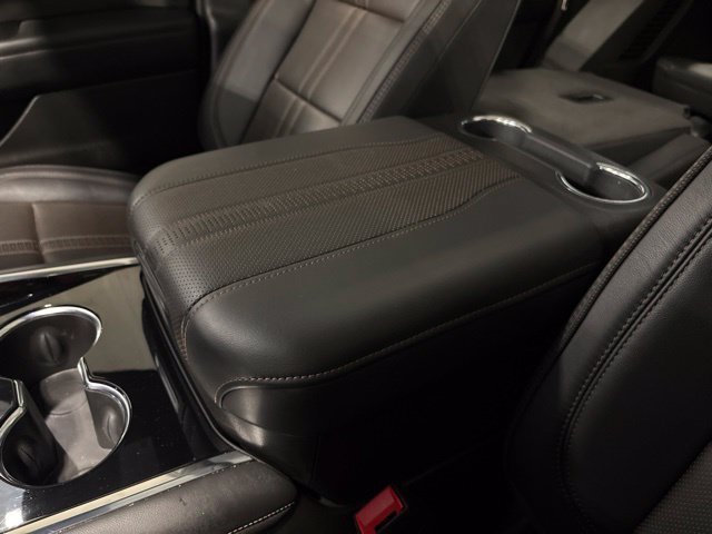 Used 2026 Chevrolet Tahoe High Country AWD/4WD image 30