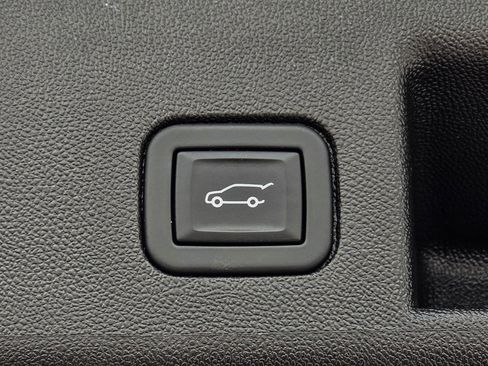 Certified 2024 Chevrolet Equinox LT image 35