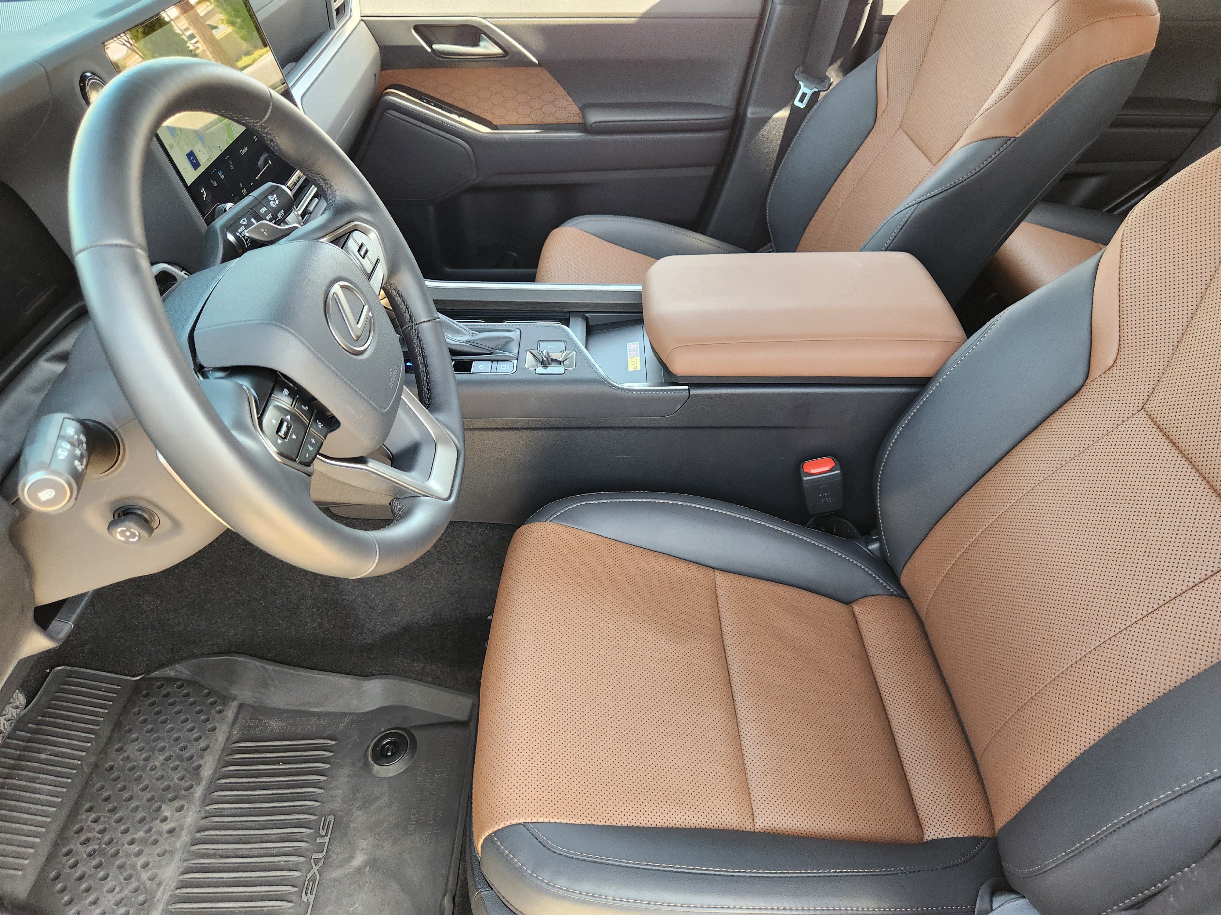 Certified 2026 Lexus GX 550 w/ Cold Area Package AWD/4WD image 8