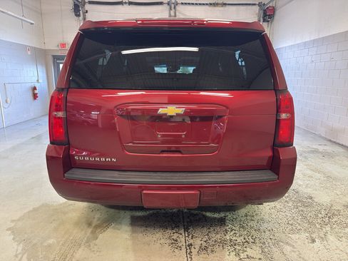 Used 2017 Chevrolet Suburban LT w/ LT Signature Package image 5