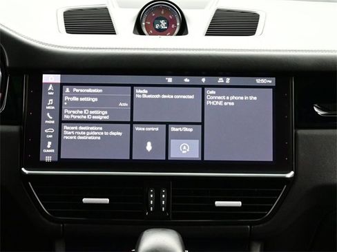 Used 2020 Porsche Cayenne Turbo image 18