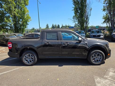 New 2025 Ford Maverick XLT w/ XLT Luxury Package image 4