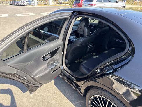 Used 2023 Mercedes-Benz C 300 Sedan image 12