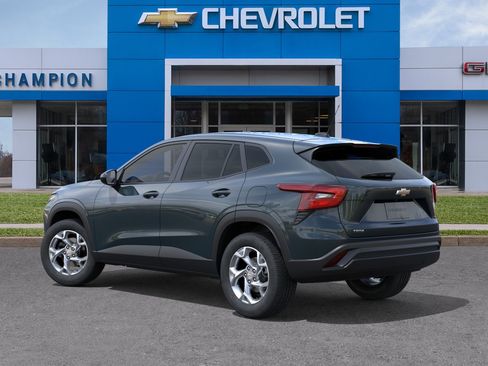 New 2026 Chevrolet Trax LS w/ LS Convenience Package FWD image 3