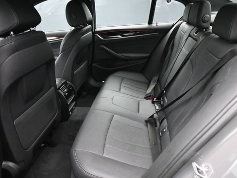 Used 2022 BMW 530i xDrive 530i xDrive image 12