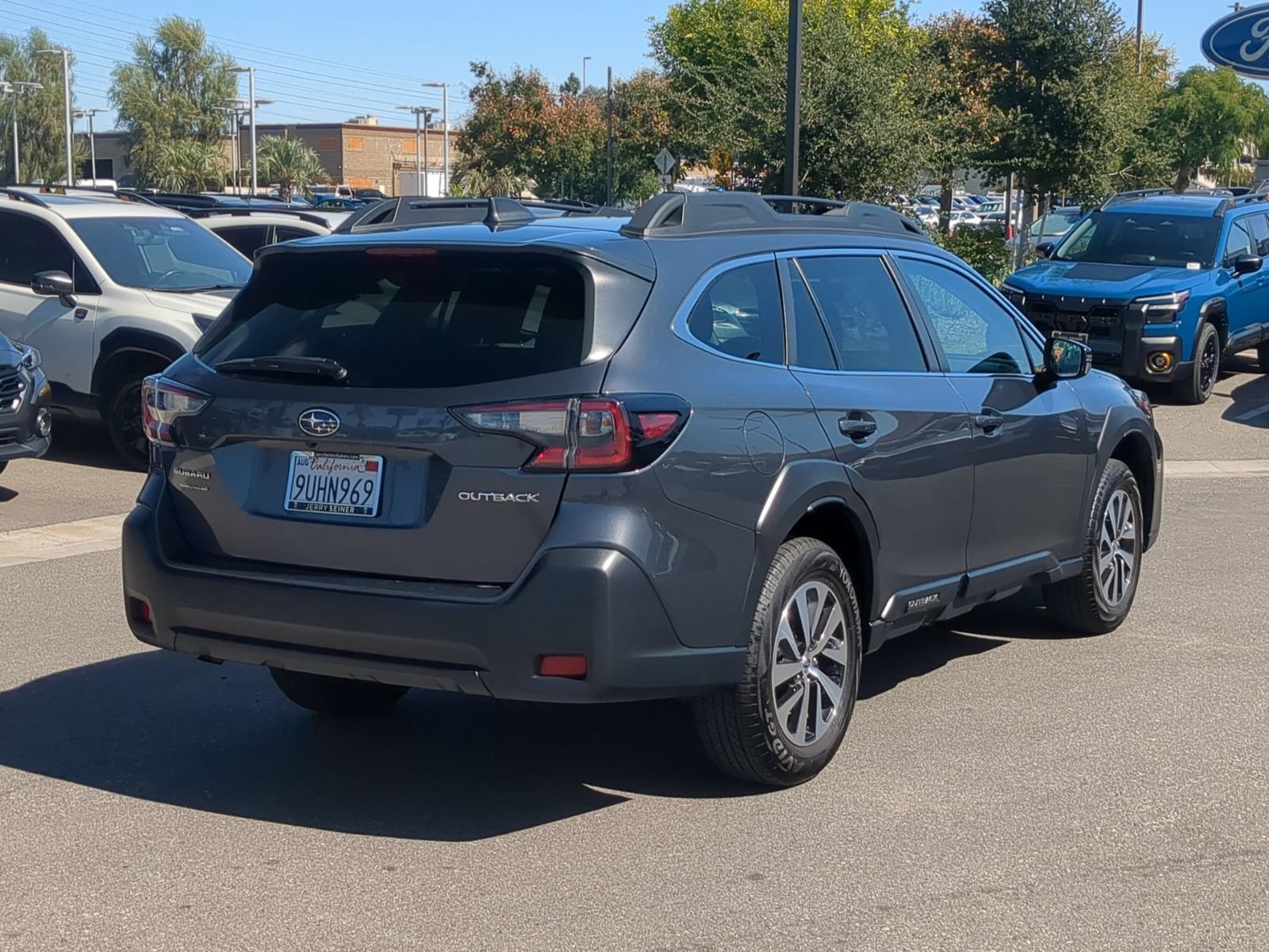 Certified 2025 Subaru Outback Premium AWD/4WD image 5