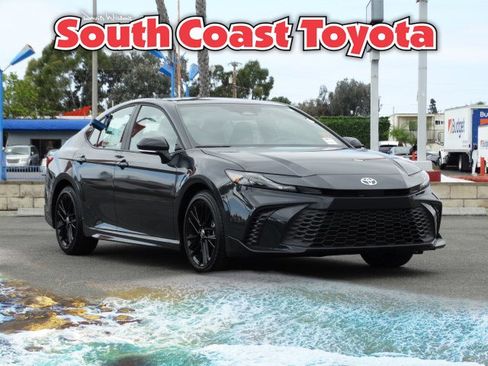New 2026 Toyota Camry SE image 1