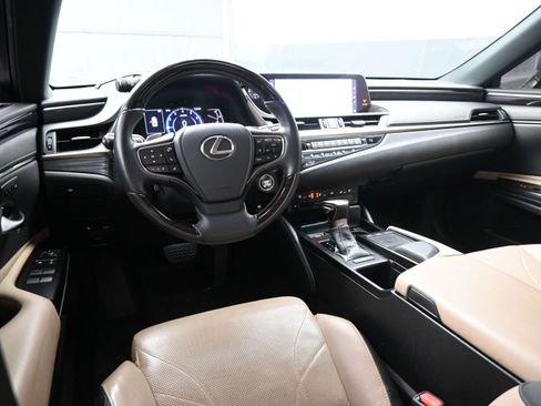 Used 2019 Lexus ES 350 Luxury w/ Accessory Package 2 image 19
