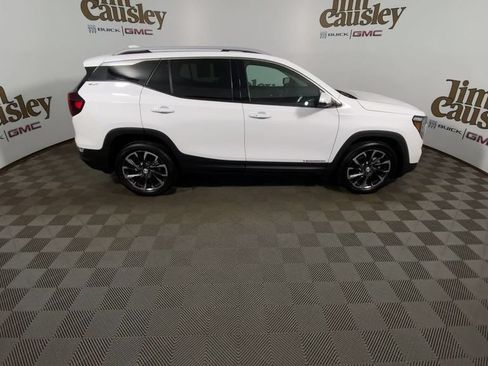 Certified 2023 GMC Terrain SLT FWD image 9