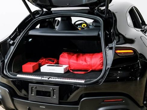 Used 2025 Ferrari Purosangue image 34