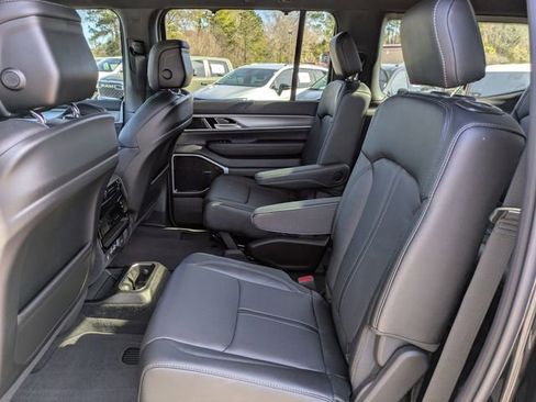 New 2026 Jeep Grand Wagoneer Limited image 15