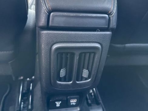 Used 2019 Jeep Compass Latitude FWD image 28