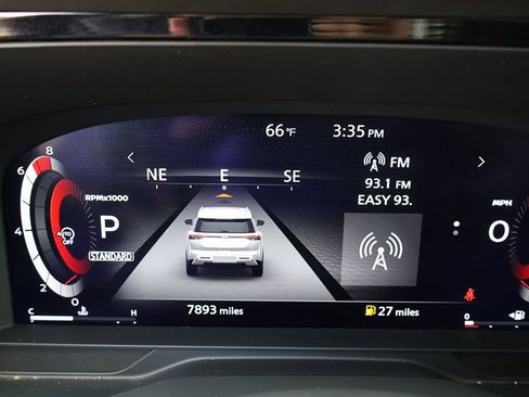 Used 2024 Nissan Pathfinder Platinum image 44