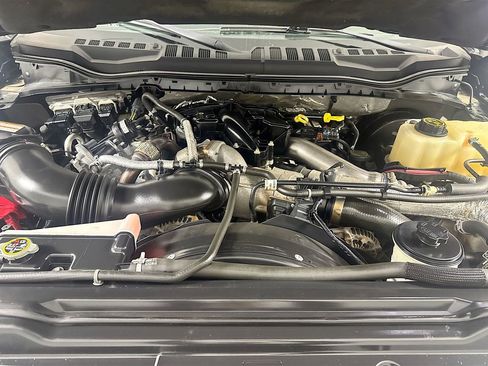 Used 2017 Ford F350 XLT w/ Camper Package image 20