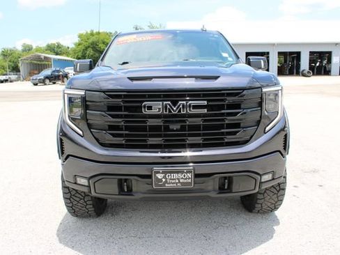 Used 2022 GMC Sierra 1500 Elevation w/ Elevation Premium Package AWD/4WD image 2