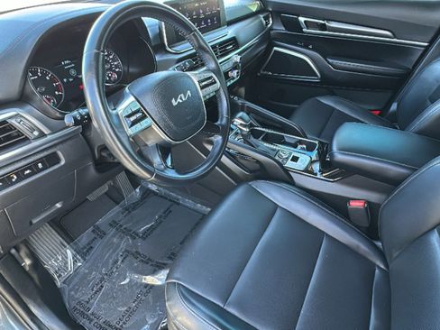 Used 2022 Kia Telluride S image 10