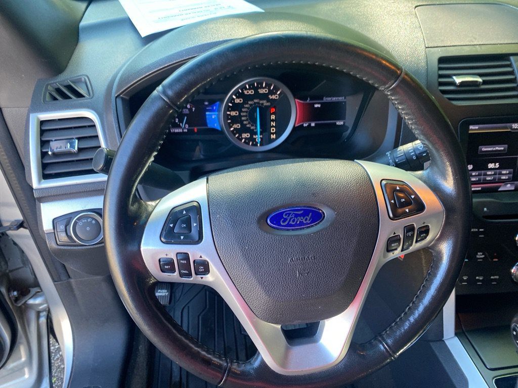Used 2013 Ford Explorer XLT FWD image 11
