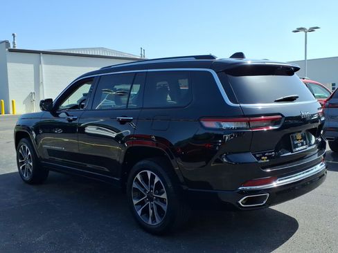 Used 2021 Jeep Grand Cherokee L Overland w/ Luxury Tech Group IV AWD/4WD image 11