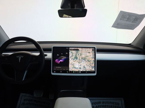 Used 2022 Tesla Model Y Performance AWD/4WD image 29