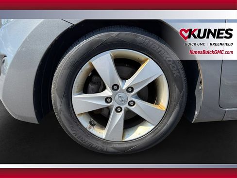 Used 2013 Hyundai Elantra GLS FWD image 11