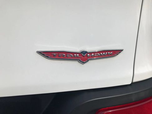 Used 2016 Jeep Cherokee Trailhawk w/ Comfort/Convenience Group image 42